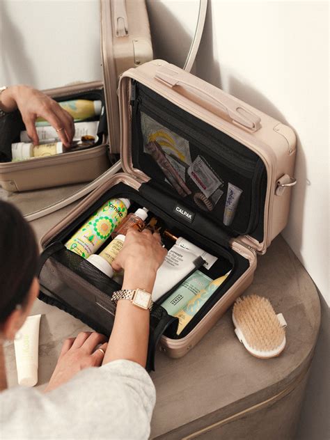 Ambeur Vanity Case .